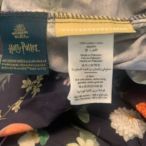 Pottery Barn Teen Harry Potter sheet set twinkle